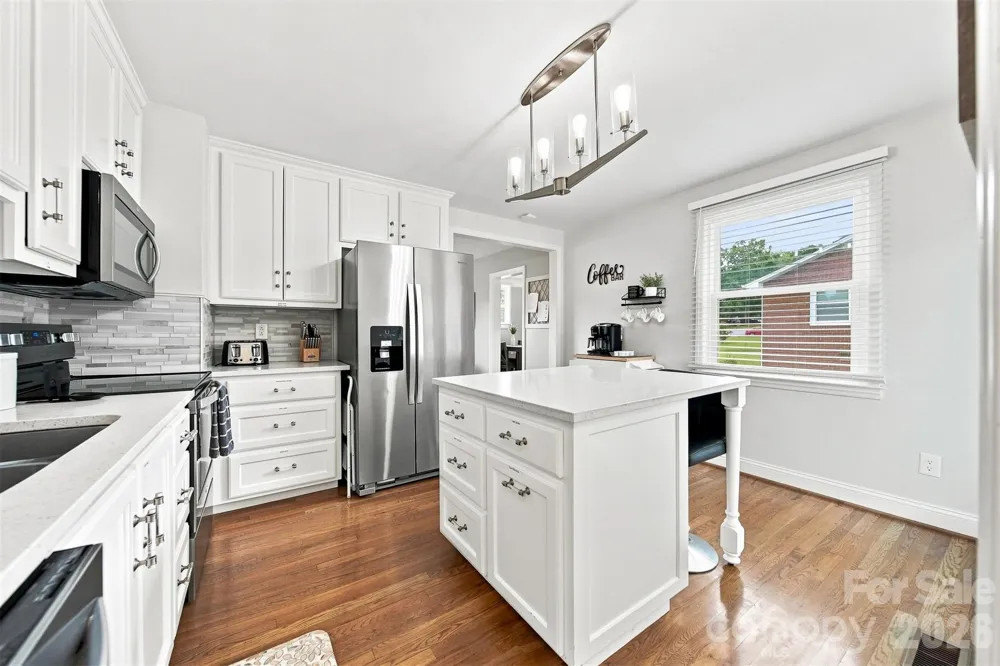 129 33rd Street NW Hickory, NC 28601