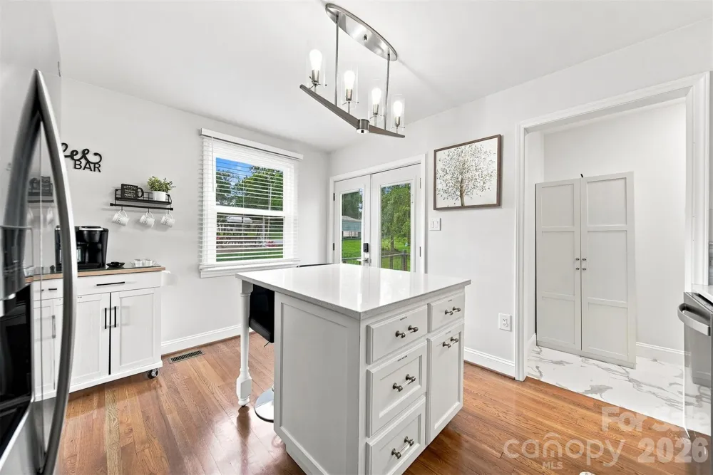 129 33rd Street NW Hickory, NC 28601