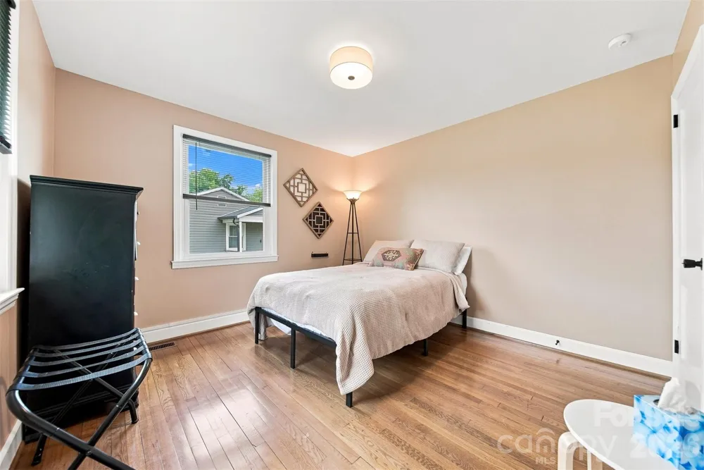 129 33rd Street NW Hickory, NC 28601