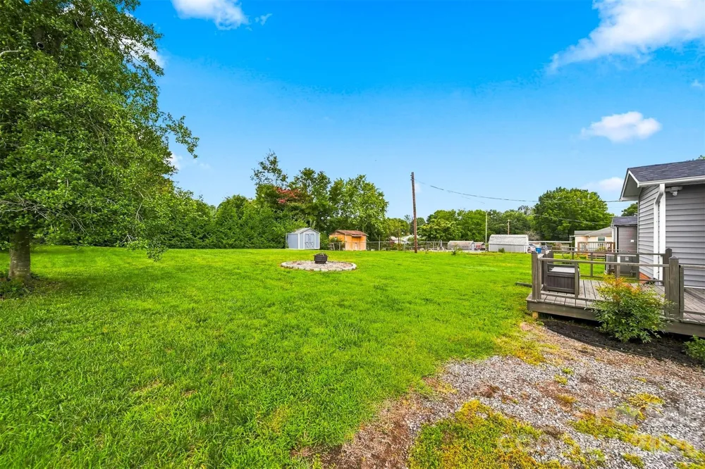 129 33rd Street NW Hickory, NC 28601