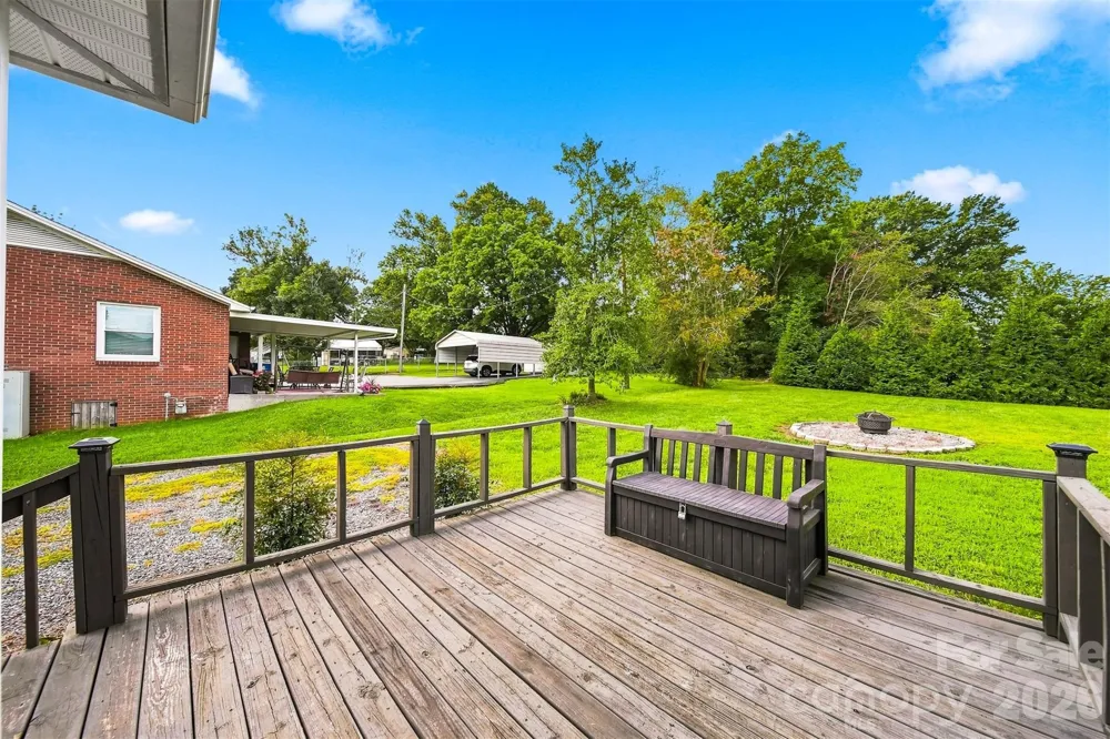 129 33rd Street NW Hickory, NC 28601