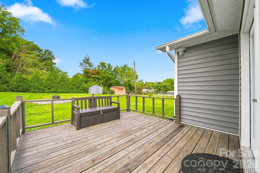 129 33rd Street NW Hickory, NC 28601