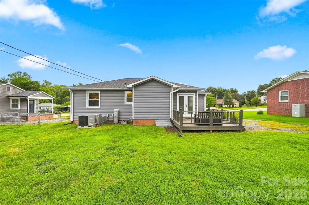 129 33rd Street NW Hickory, NC 28601
