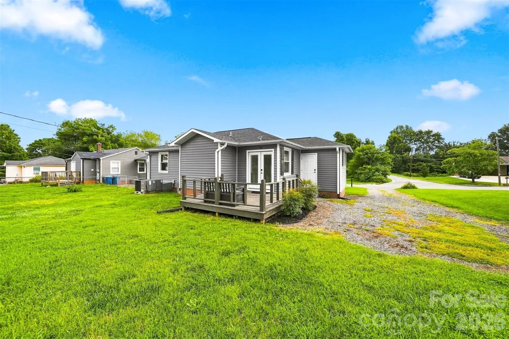 129 33rd Street NW Hickory, NC 28601