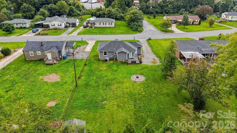 129 33rd Street NW Hickory, NC 28601