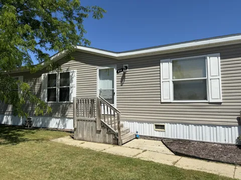 360 E Tuttle Road #212