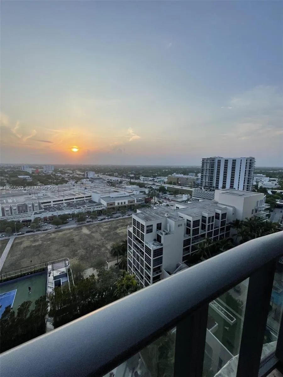 121 NE 34th St #1810 Miami, FL 33137