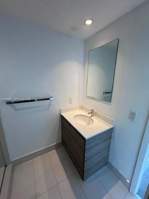 121 NE 34th St #1810 Miami, FL 33137