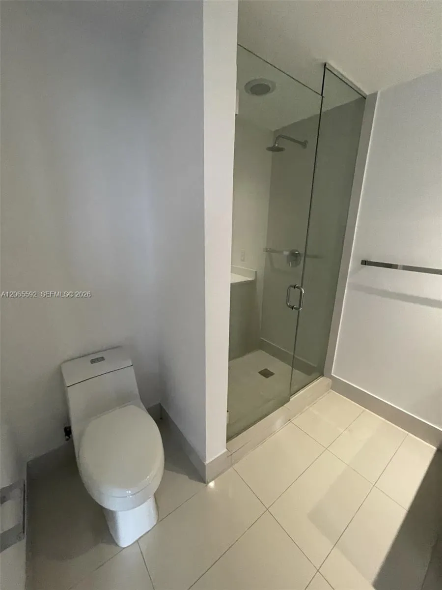 121 NE 34th St #1810 Miami, FL 33137