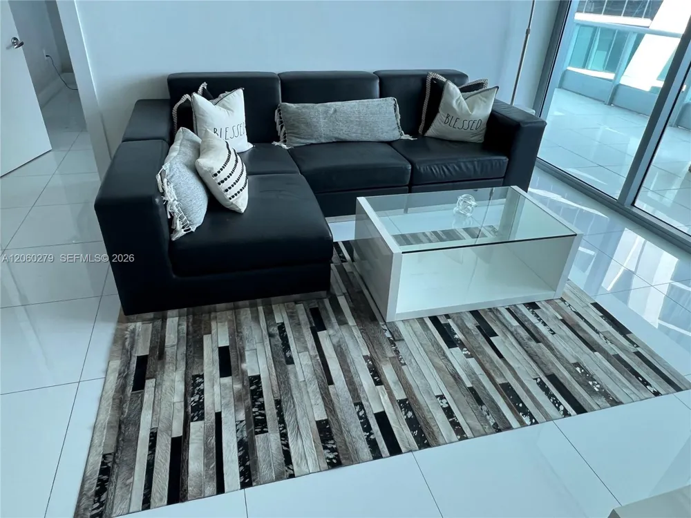 900 Biscayne Blvd #3408 Miami, FL 33132