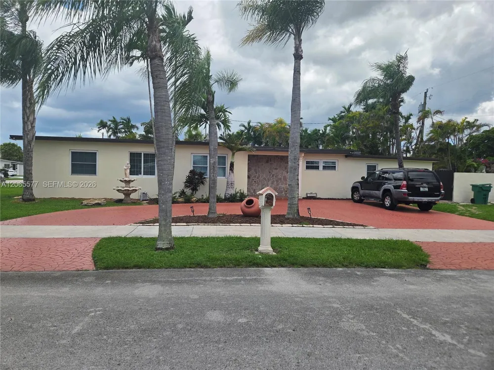 10500 SW 30th St Miami, FL 33165