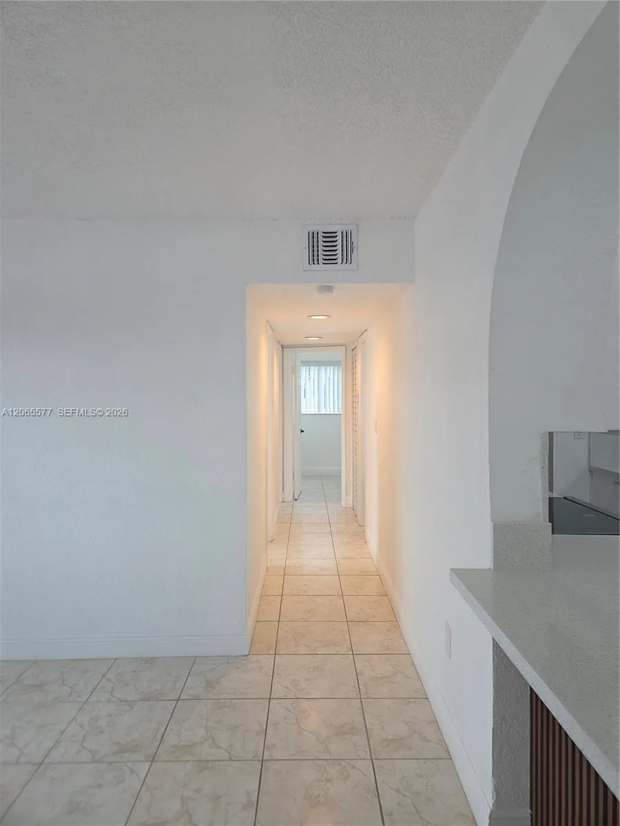 10500 SW 30th St Miami, FL 33165