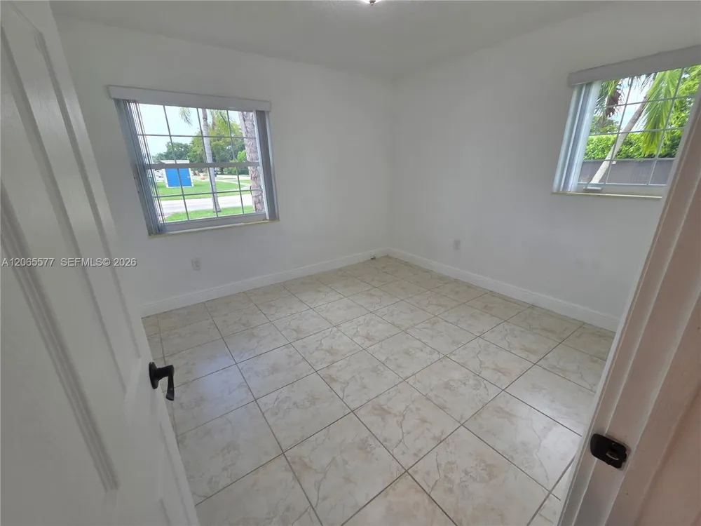 10500 SW 30th St Miami, FL 33165