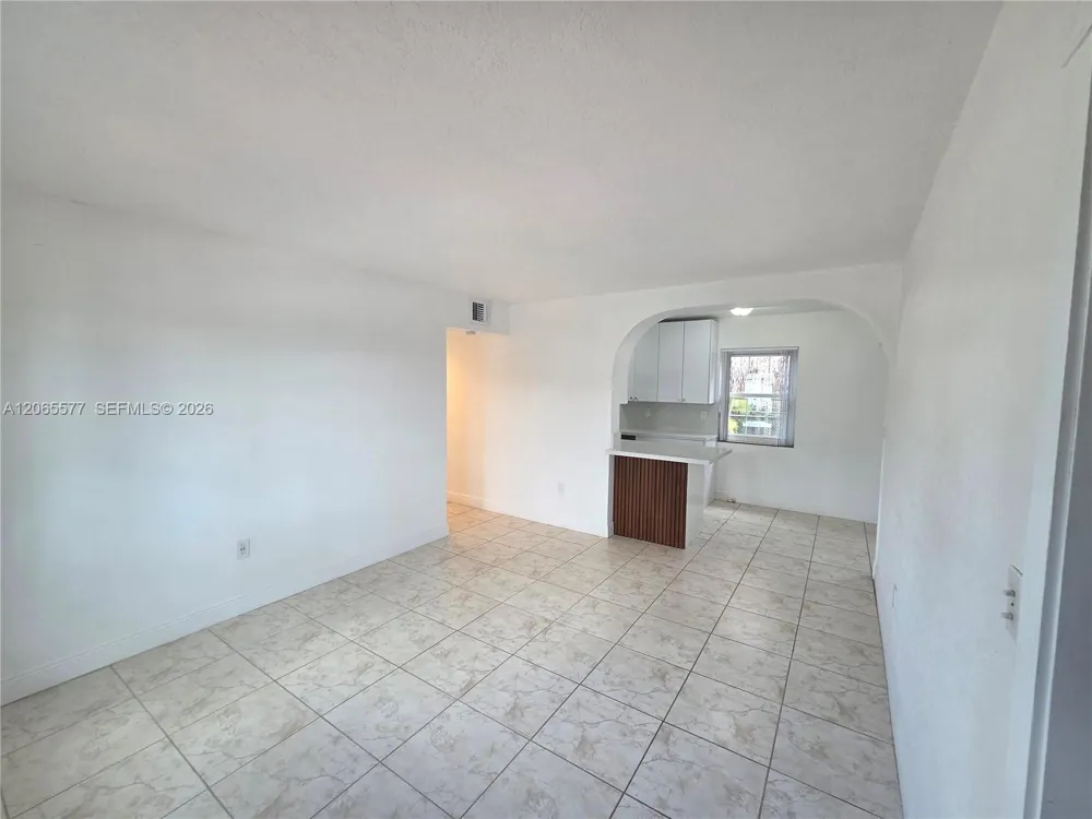 10500 SW 30th St Miami, FL 33165