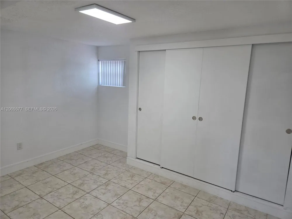 10500 SW 30th St Miami, FL 33165