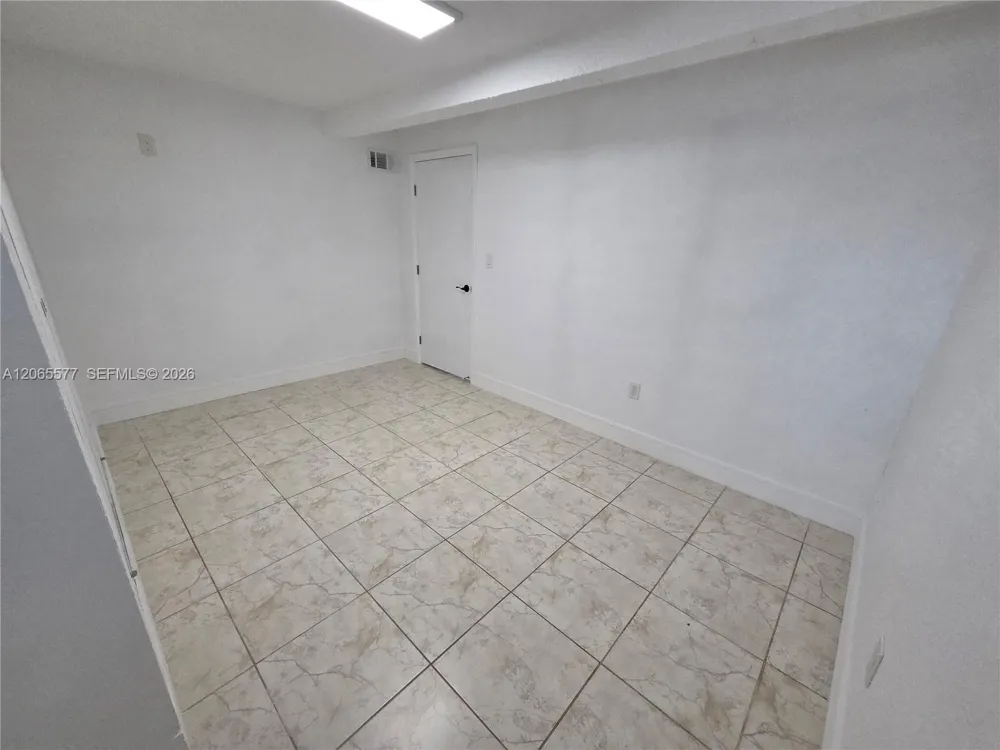 10500 SW 30th St Miami, FL 33165