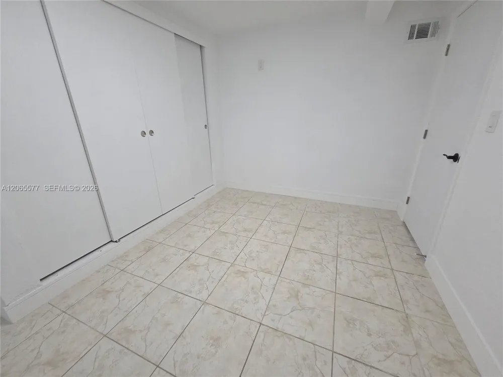 10500 SW 30th St Miami, FL 33165