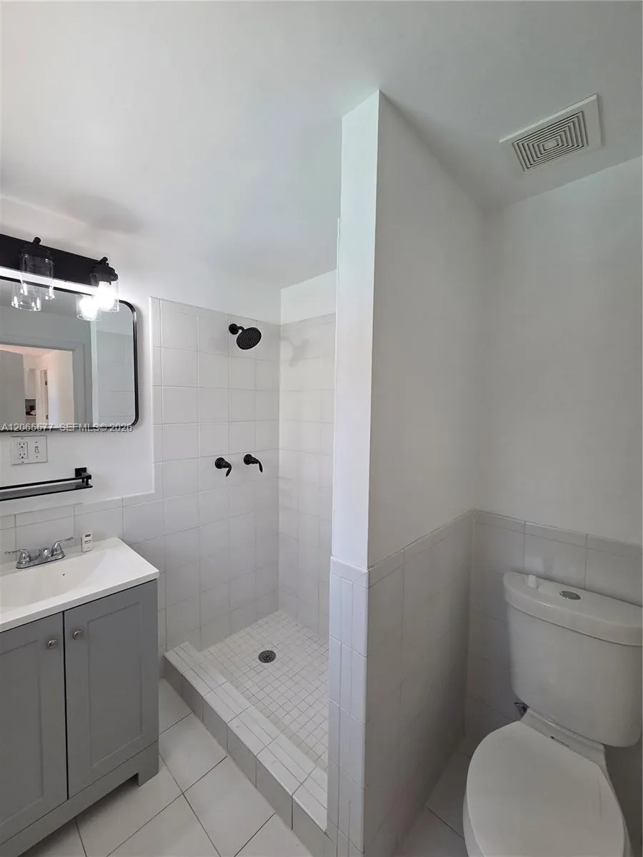 10500 SW 30th St Miami, FL 33165