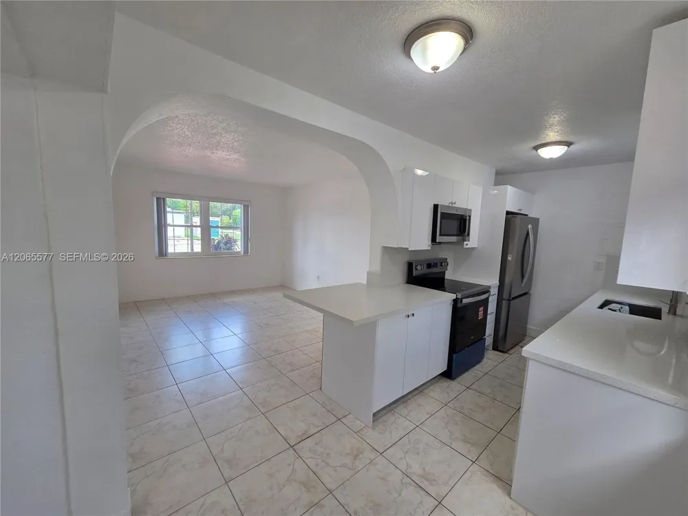 10500 SW 30th St Miami, FL 33165