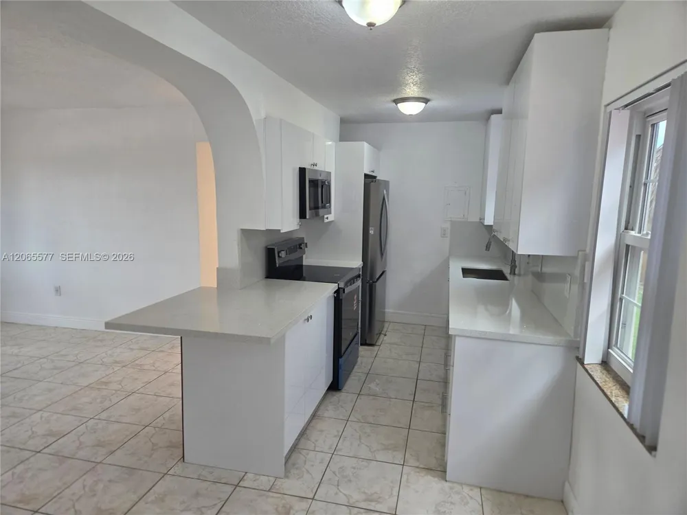 10500 SW 30th St Miami, FL 33165