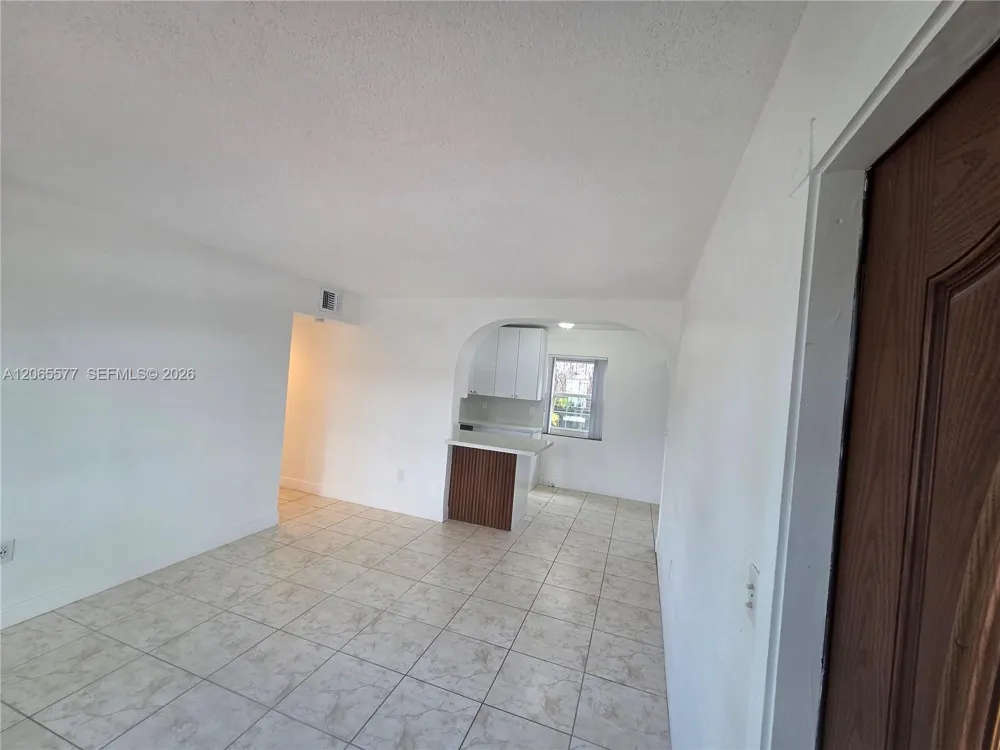 10500 SW 30th St Miami, FL 33165