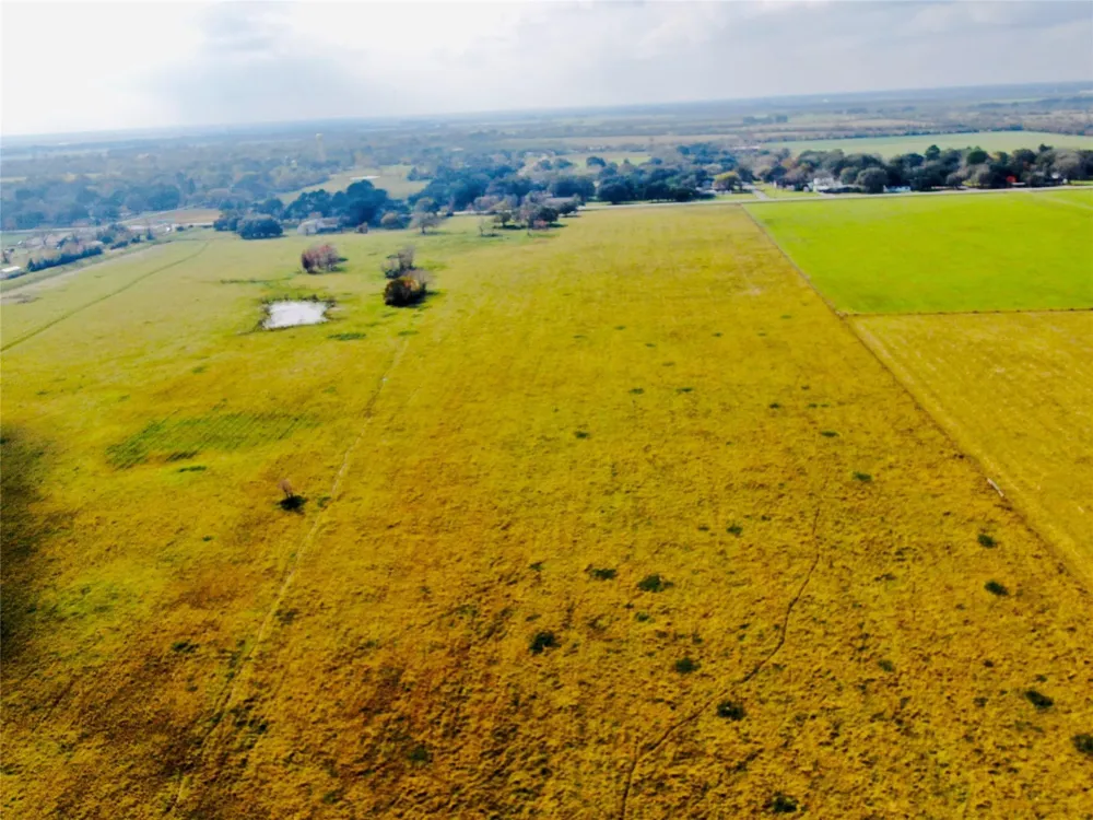 8026 Main St Needville, TX 77461