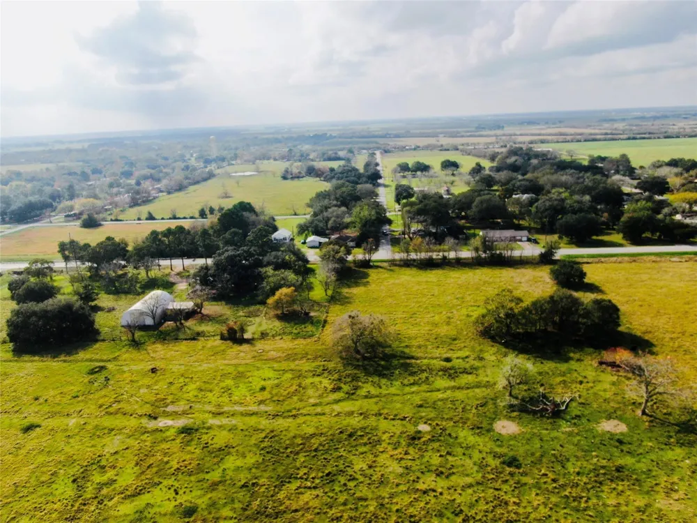 8026 Main St Needville, TX 77461