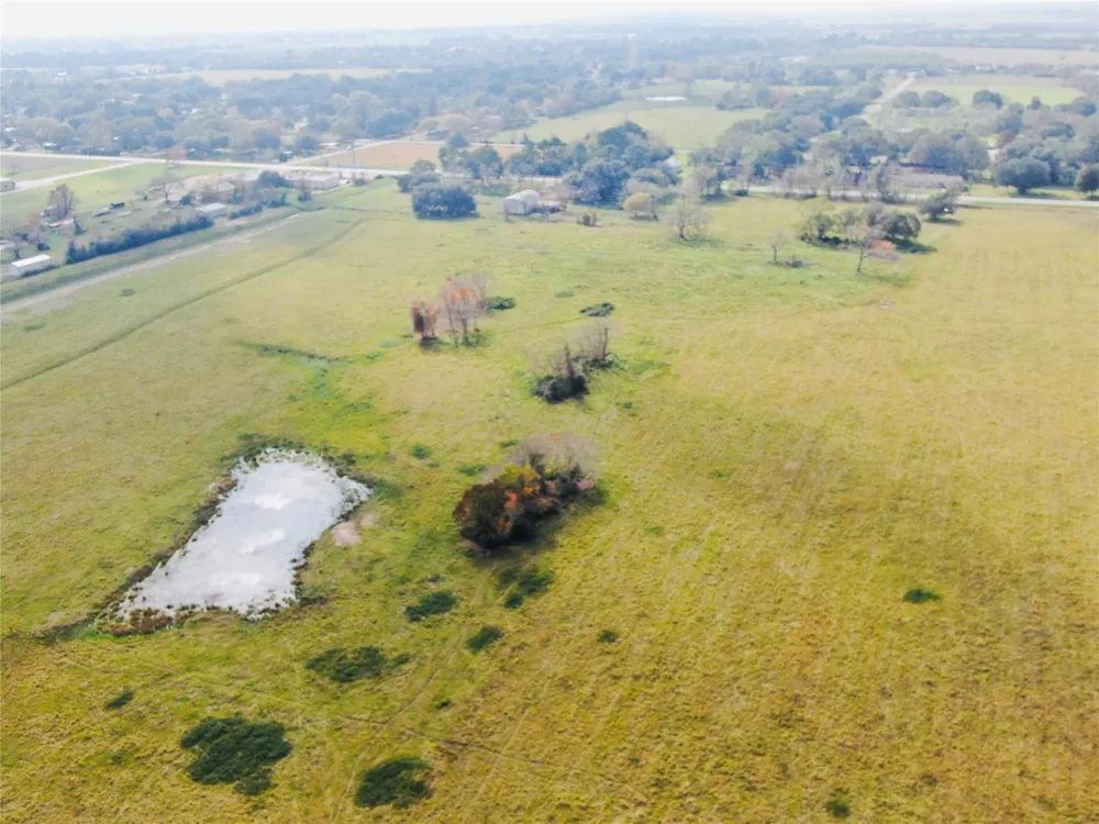 8026 Main St Needville, TX 77461