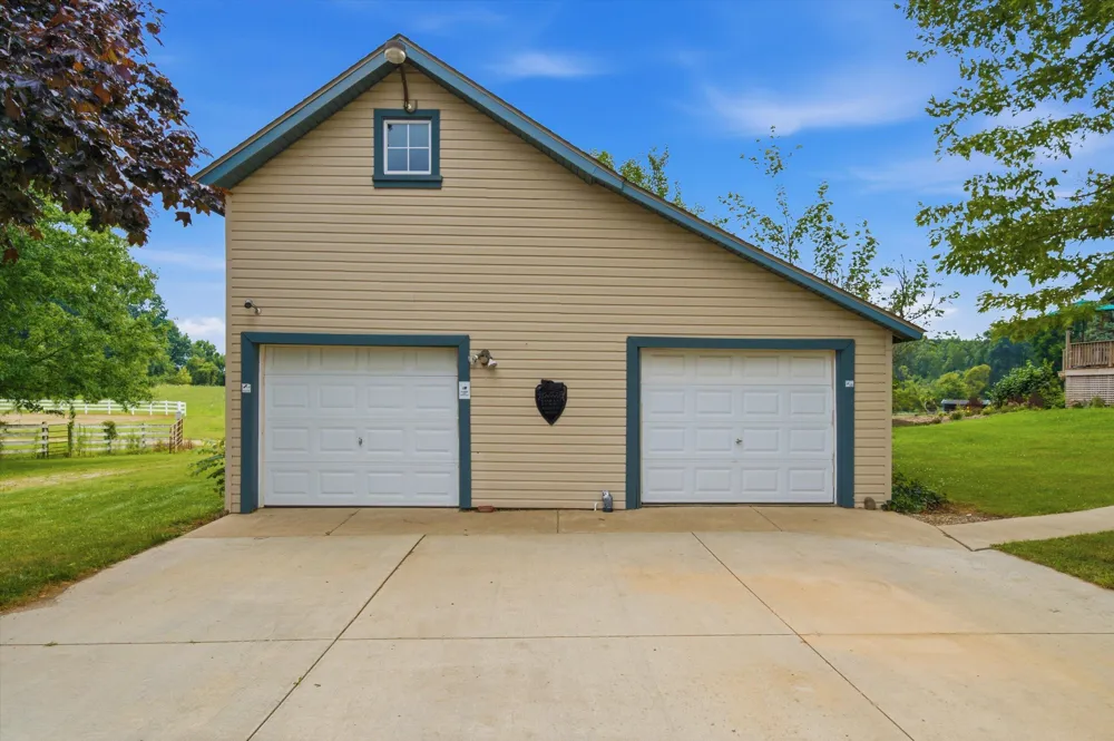 7310 Steinbach Road Manchester, MI 48158