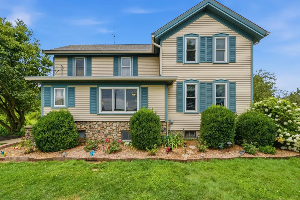 7310 Steinbach Road Manchester, MI 48158