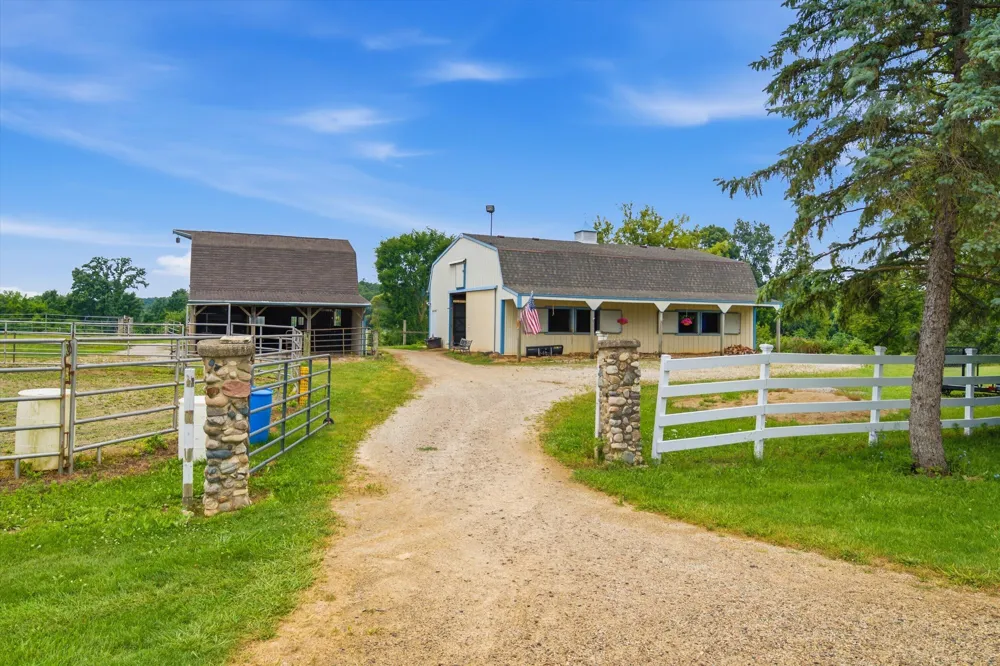 7310 Steinbach Road Manchester, MI 48158