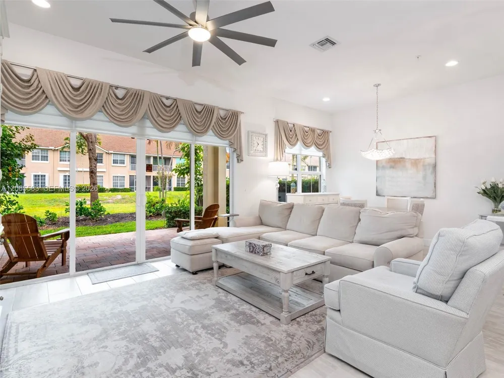 22936 Clear Echo Dr #35 Boca Raton, FL 33433