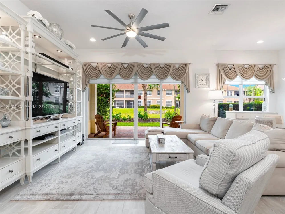 22936 Clear Echo Dr #35 Boca Raton, FL 33433
