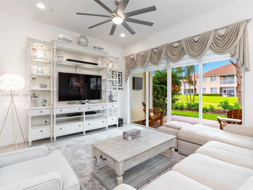 22936 Clear Echo Dr #35 Boca Raton, FL 33433