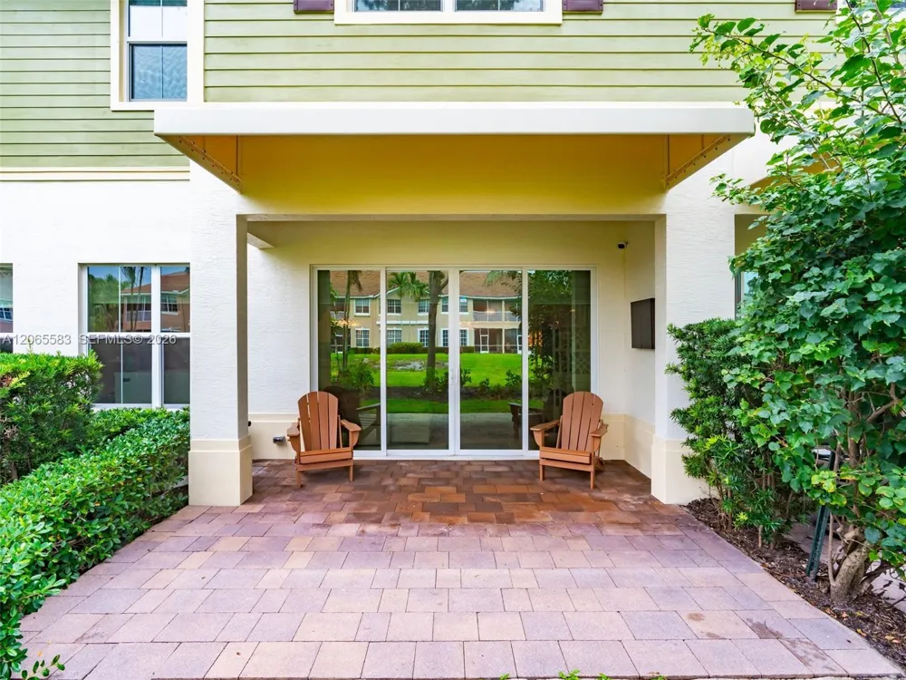 22936 Clear Echo Dr #35 Boca Raton, FL 33433