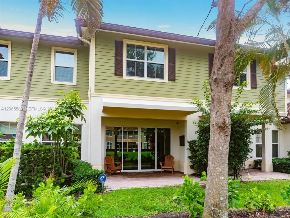 22936 Clear Echo Dr #35 Boca Raton, FL 33433