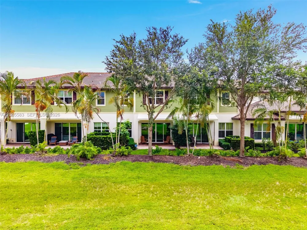 22936 Clear Echo Dr #35 Boca Raton, FL 33433