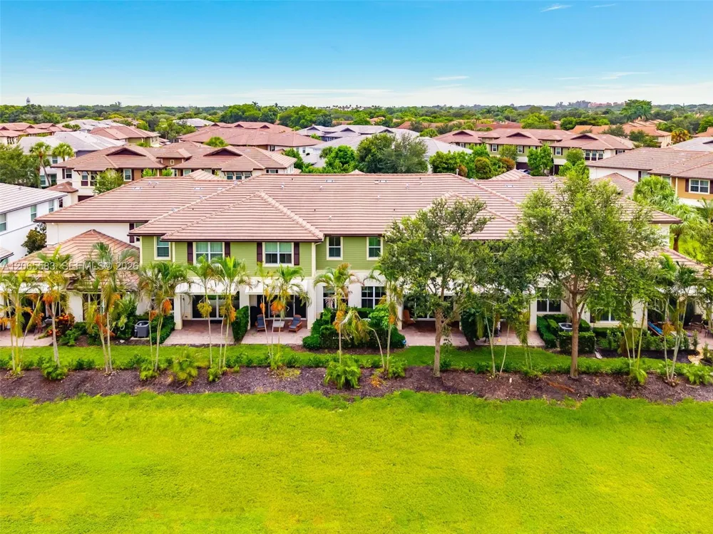 22936 Clear Echo Dr #35 Boca Raton, FL 33433