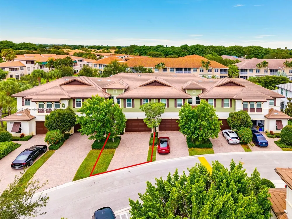 22936 Clear Echo Dr #35 Boca Raton, FL 33433