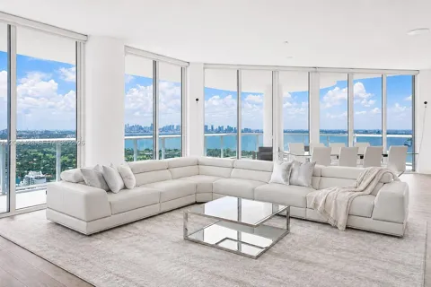 6365 Collins Ave #TS-07
