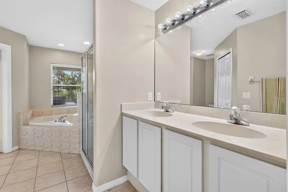 3913 58TH CIRCLE Vero Beach, FL 32966