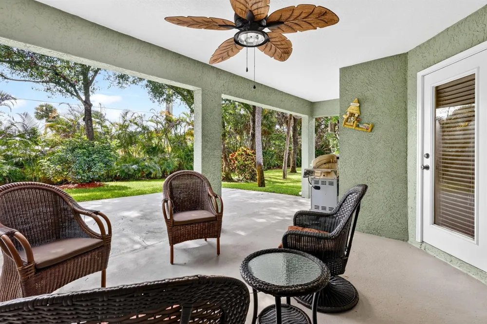 3913 58TH CIRCLE Vero Beach, FL 32966