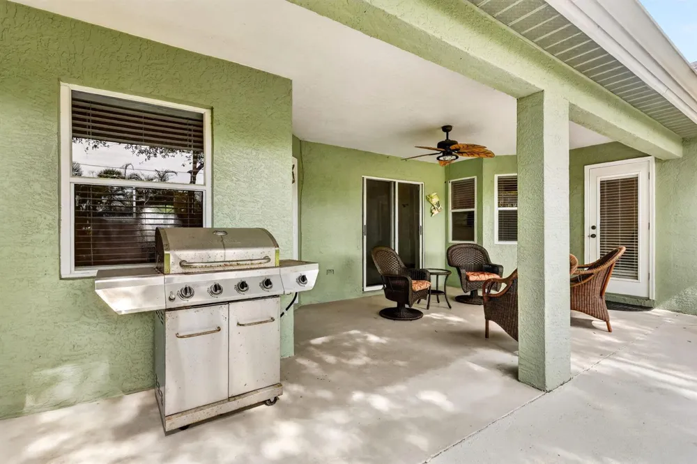 3913 58TH CIRCLE Vero Beach, FL 32966