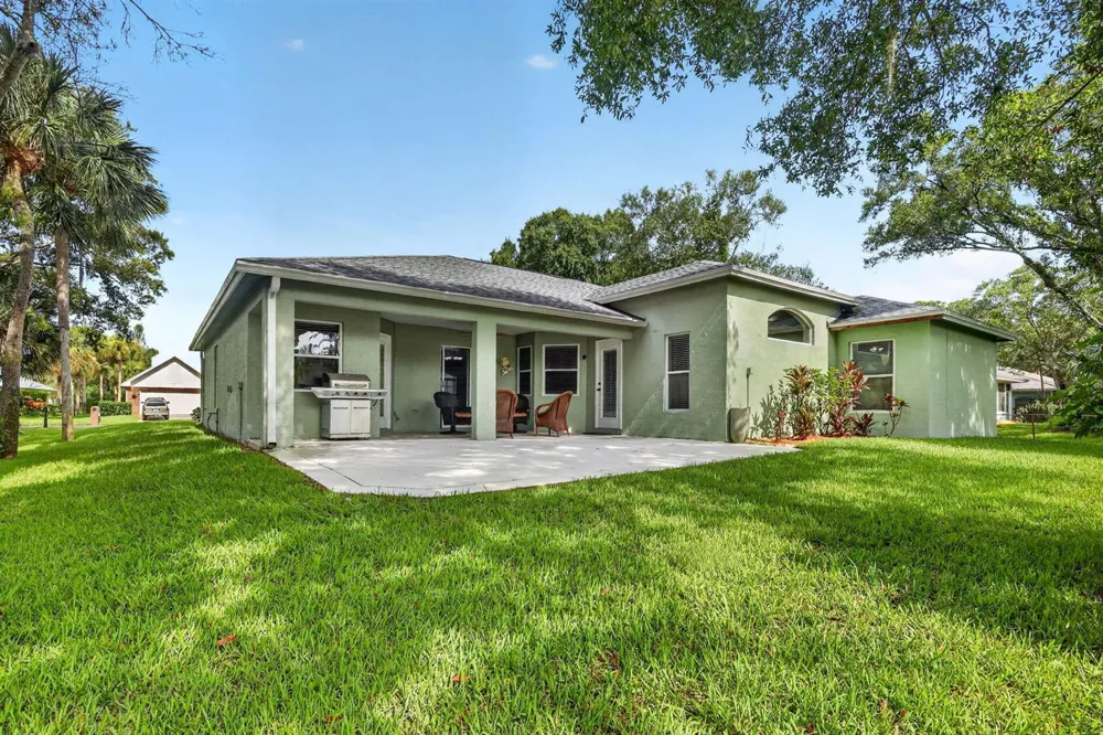 3913 58TH CIRCLE Vero Beach, FL 32966