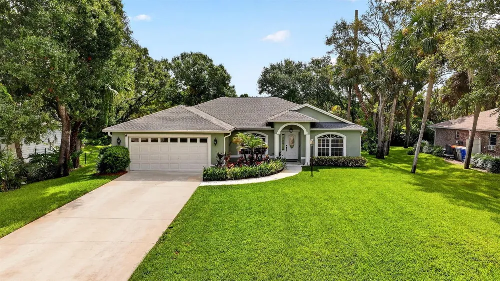 3913 58TH CIRCLE Vero Beach, FL 32966