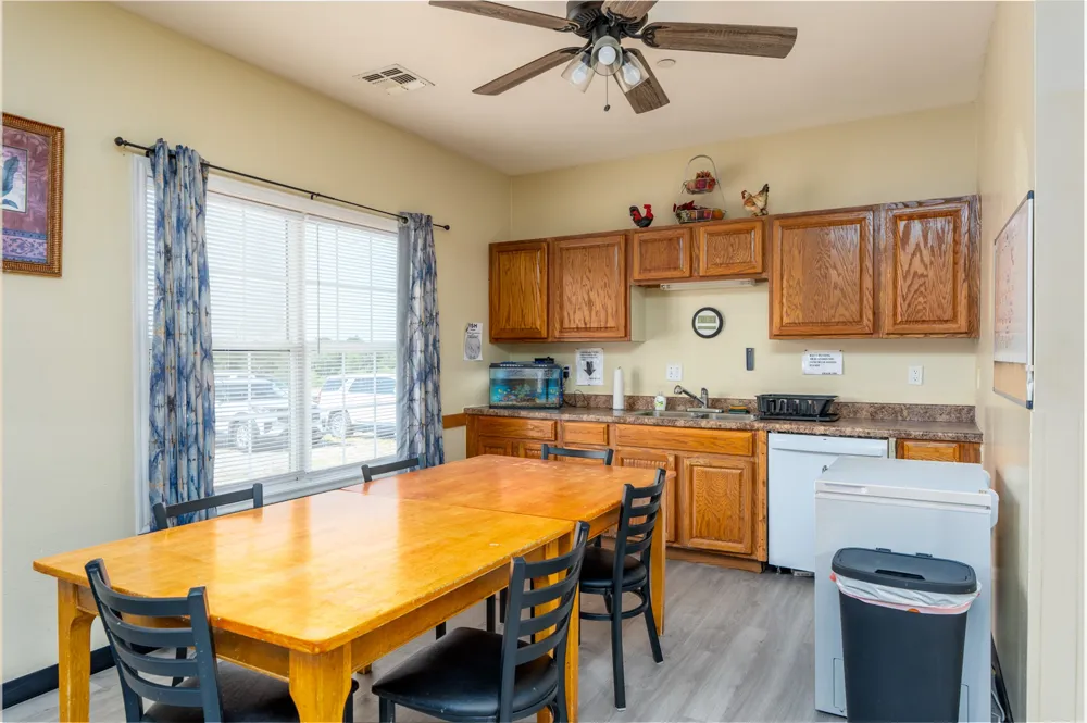 4 W Hillcrest Way Okemah, OK 74859