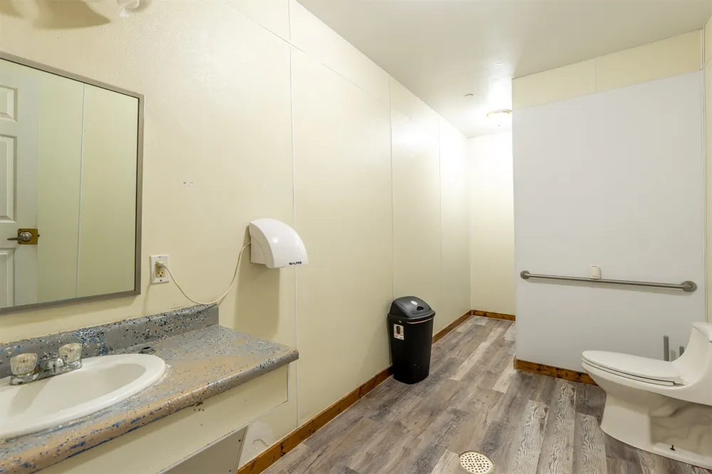 4 W Hillcrest Way Okemah, OK 74859