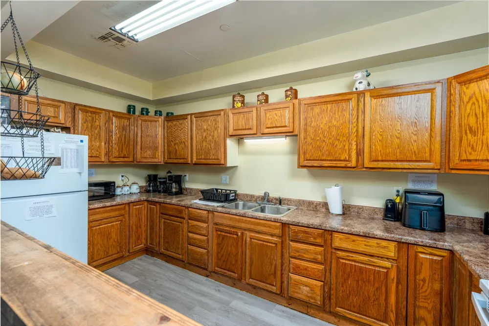 4 W Hillcrest Way Okemah, OK 74859