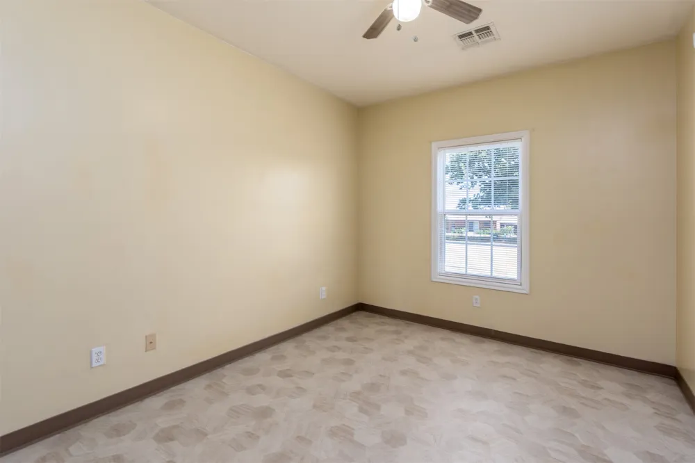 4 W Hillcrest Way Okemah, OK 74859