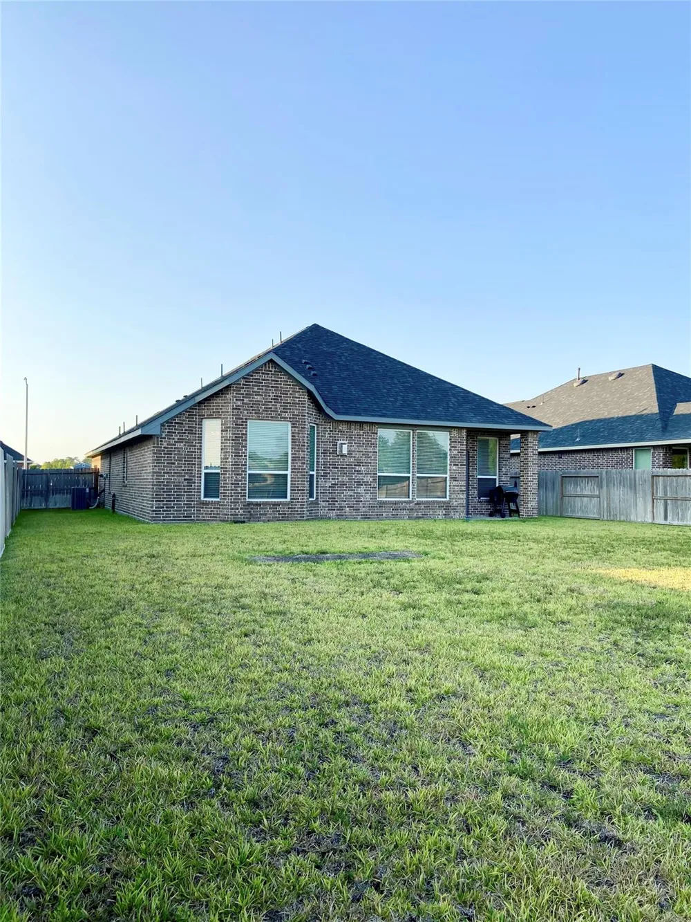 12106 Champions Forest Drive Mont Belvieu, TX 77535